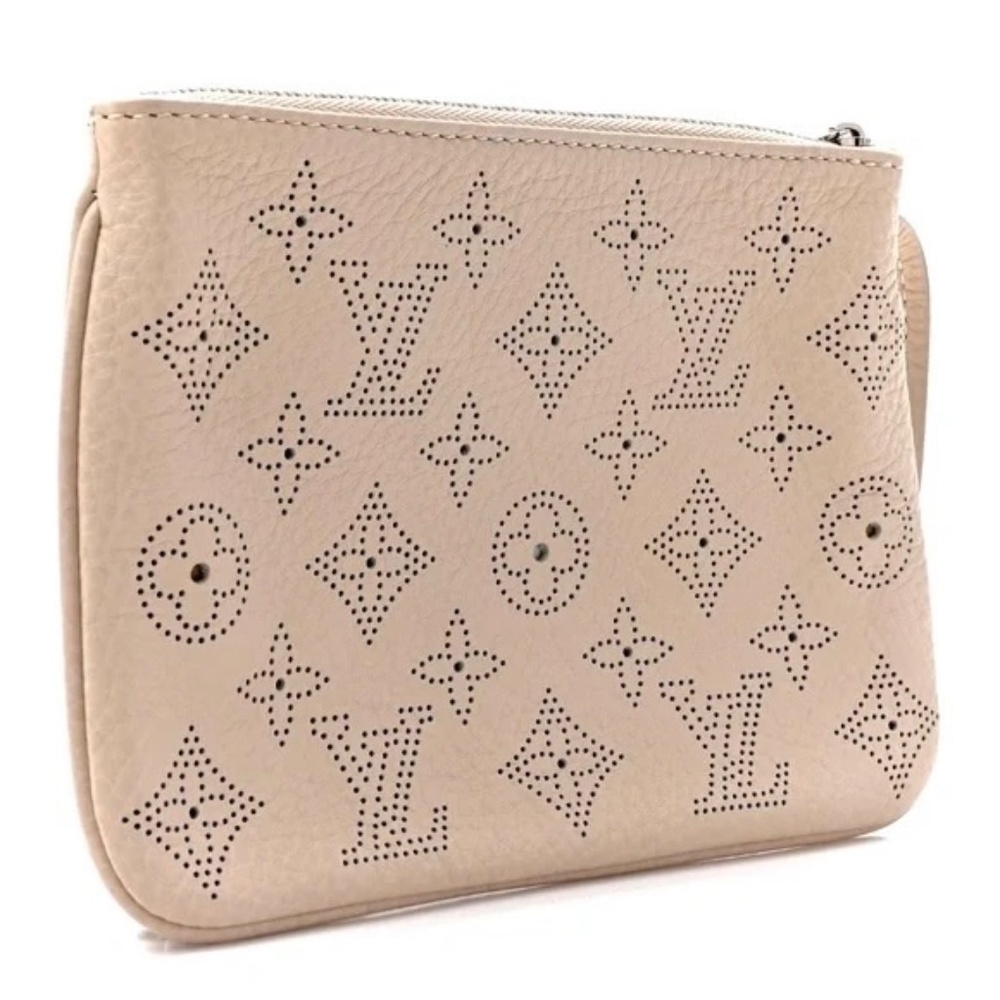 Louis Vuitton Selene Pouch Mahina Beige - Picture 2 of 8
